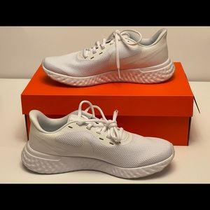 Nike Women’s Revolution 5 Running Shoes White 8.5